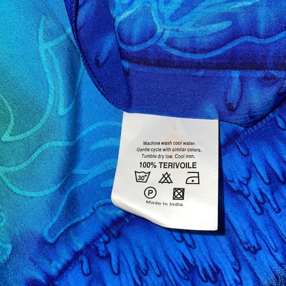 NWOT.  Rima Fashion scarf or cover-up on a Beach. - Picture 4 of 4